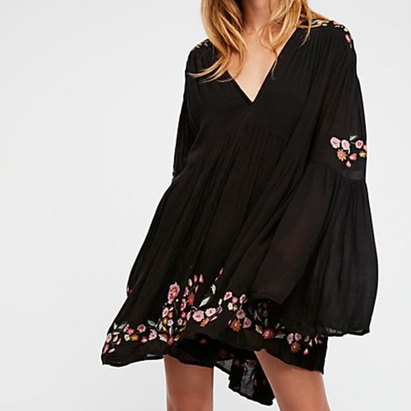 Free People Dresses & Skirts - FREE PEOPLE TE AMO BLACK MINI DRESS